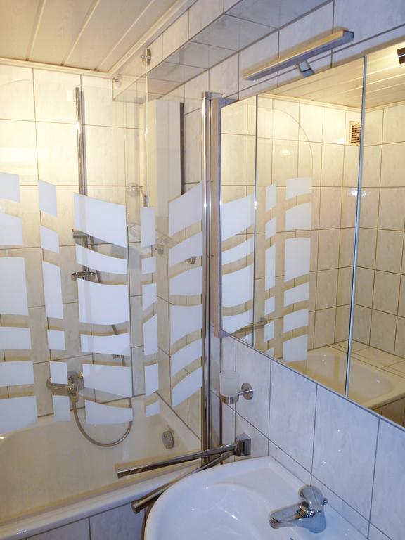 Gaestezimmer Mueller Neuss Kamer foto
